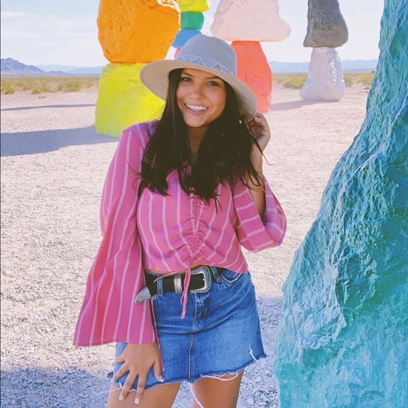 Meet your Posher, Mariah - Picture 1 of 1